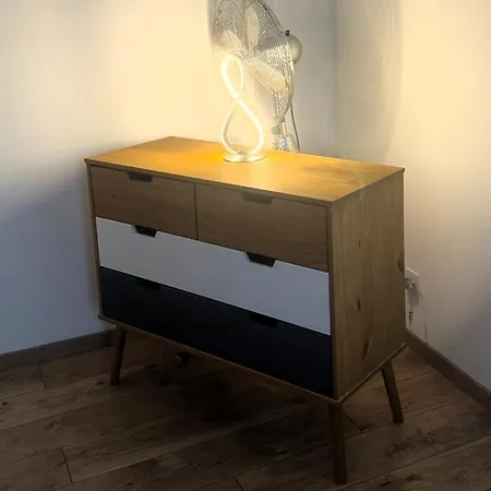 Neu Renovierte Grosse In Der Stadt