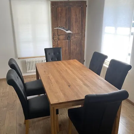 Neu Renovierte Grosse In Der Stadt