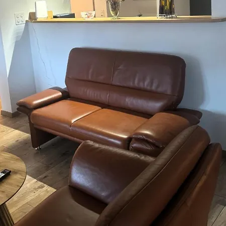 Lejlighed Neu Renovierte Grosse In Der Stadt *