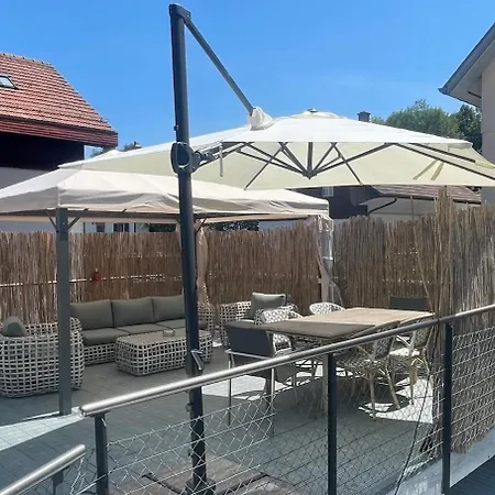 Neu Renovierte Grosse In Der Stadt Berno